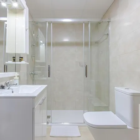 1st Line With Wonderful Sea Views Appartamento